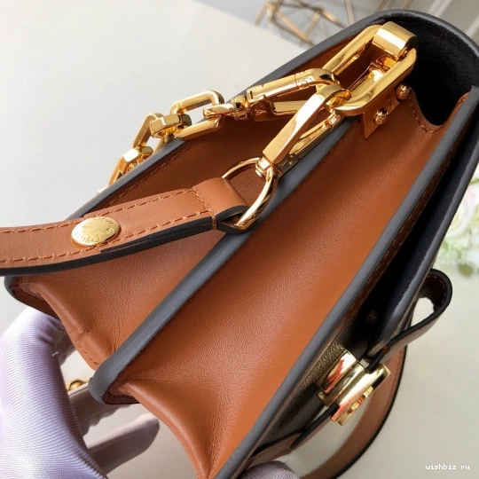 WIS Vuitton Spring Louis Show） Dauphine Mini（2019 0927